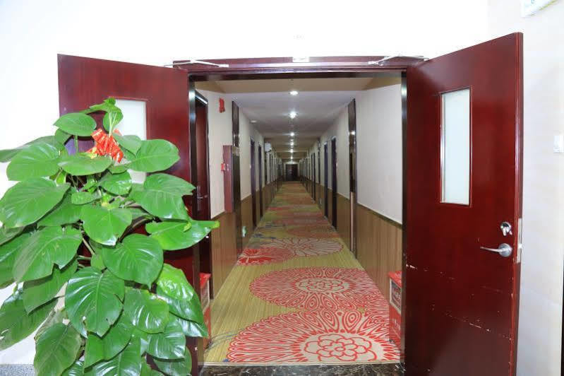 Yongchun Hotel Zhuhai Джухай Екстериор снимка